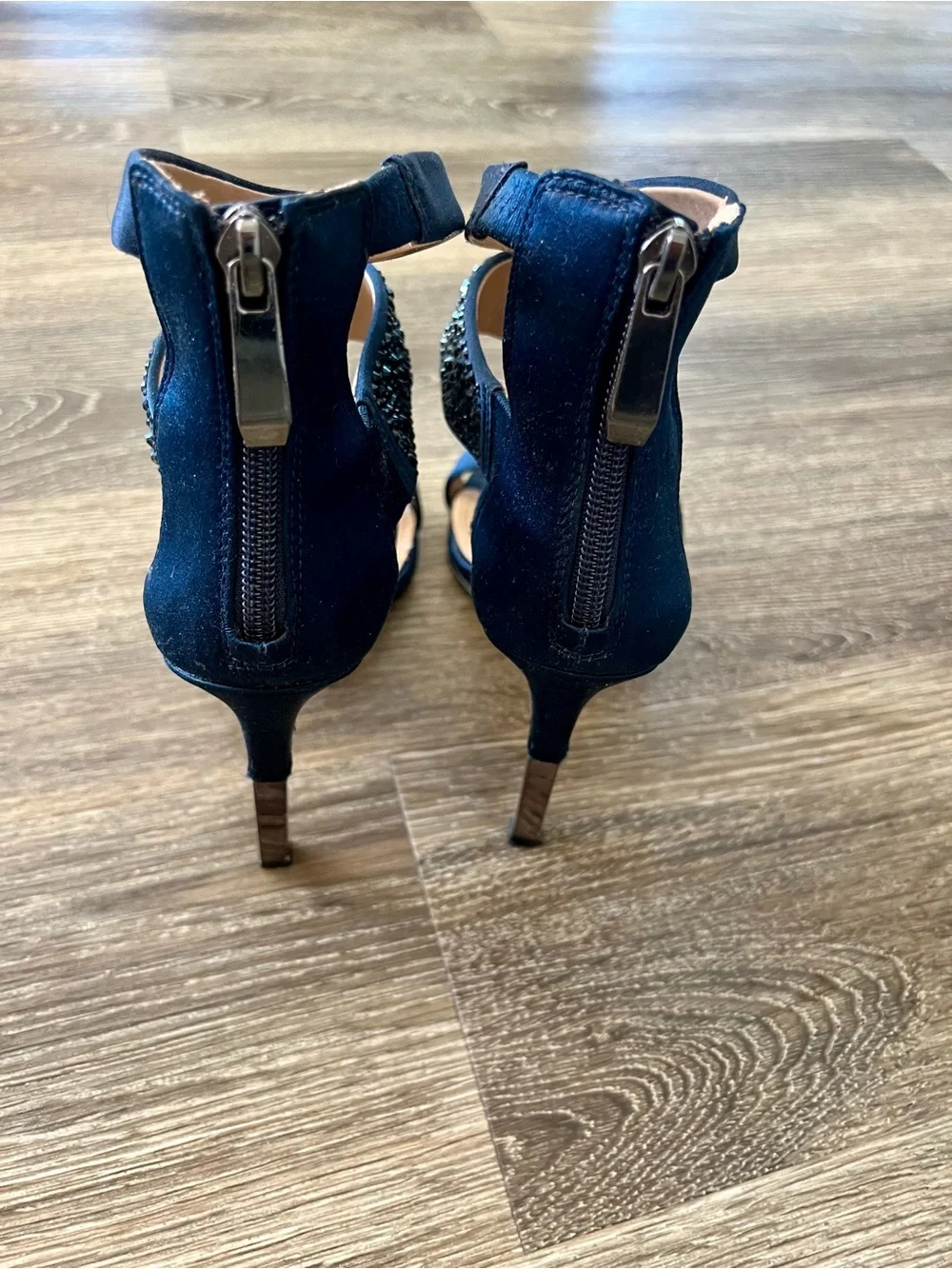 BCBGMAXAZRIA Navy Satin Crystal Heels Size 6 (100% Crystals Intact) + Dust Bag